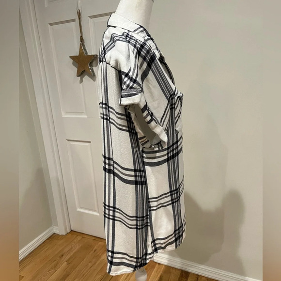 Women’s Sleeveless White/Gray Plaid Flannel Blouse/Top/Button Down Size M - Picture 3 of 7